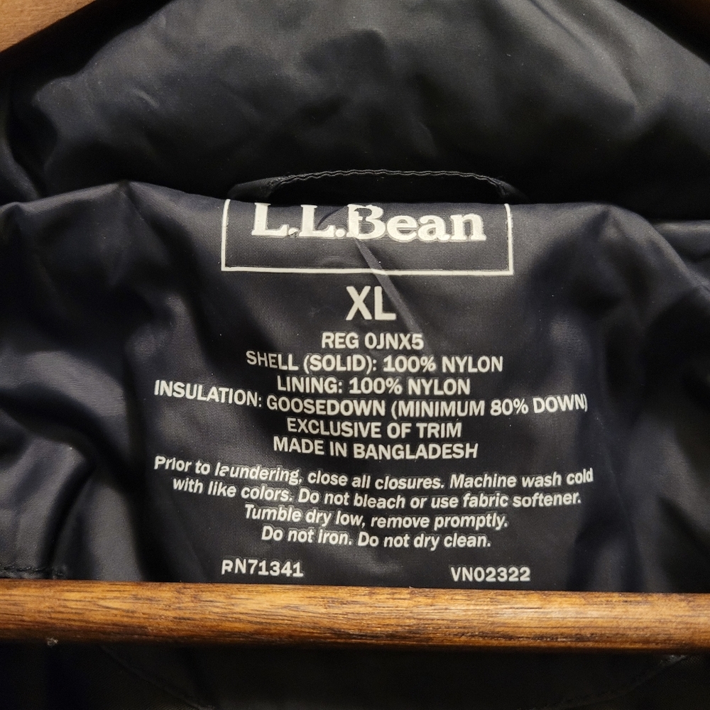 L.L. Bean Black Puffer Jacket - Picture 4 of 4